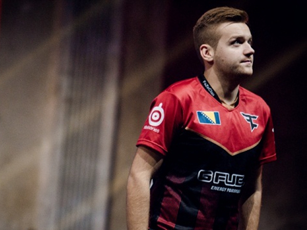 2025LPL夏季賽定組賽熱門英雄BP榜：小炮99%BP率登頂第一